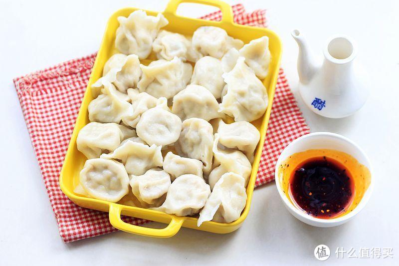 用白菜包饺子,不出水好方法,只要切对了,鲜美又汁多好吃